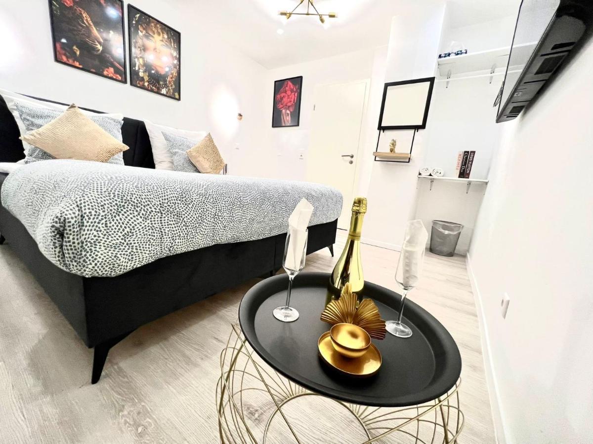 Living Solution 24 Bed & Breakfast *